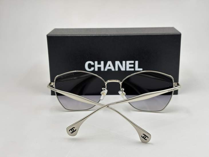 Picture of Chanel Sunglasses _SKUfw77095778fw